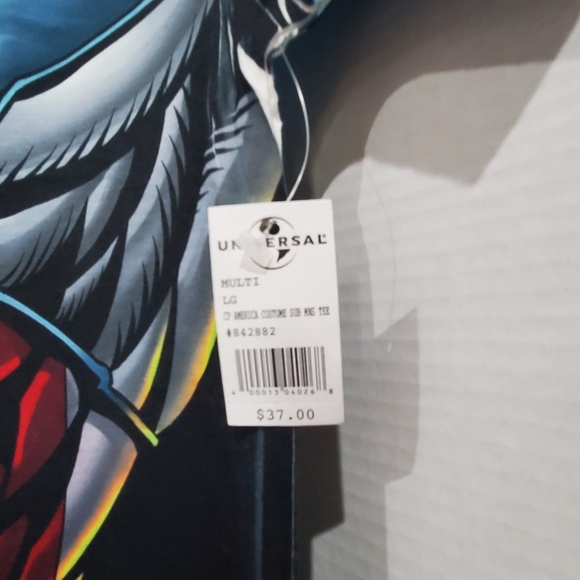 NWT Universal Studios Captain America T-Shirt L👀K Size L 👌 AWESOME - Picture 3 of 11